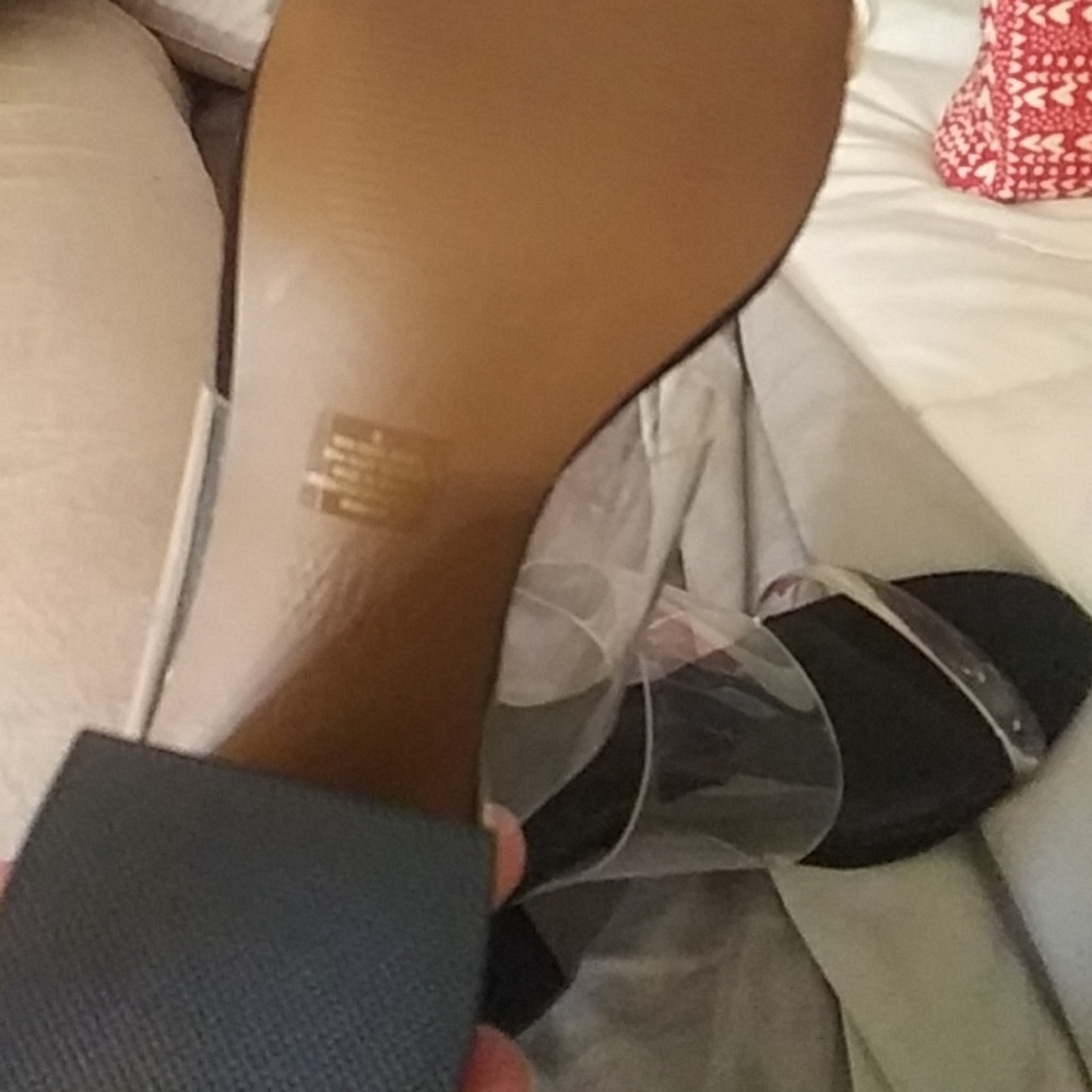 High heels - Picture 3 of 4